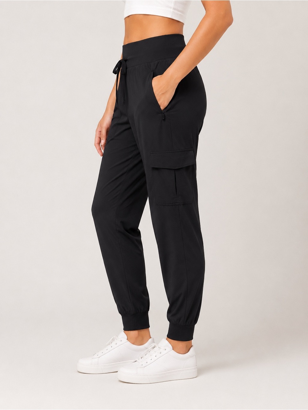 Athleta Sutton Jogger Cargo Pants Women’s Size 6 Black Featherweight